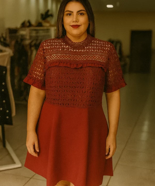 VESTIDO VINHO MANGA CURTA BLUSA DE RENDA ZIPER NAS COSTAS - EMILI