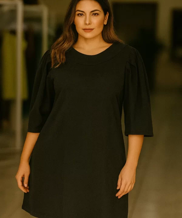 VESTIDO DE MALHA PRETO COM MANGA BUFANTE CURTA