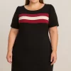 VESTIDO DE MALHA MANGA CURTA PRETO COM LISTRAS VINHO E BEGE NO BUSTO